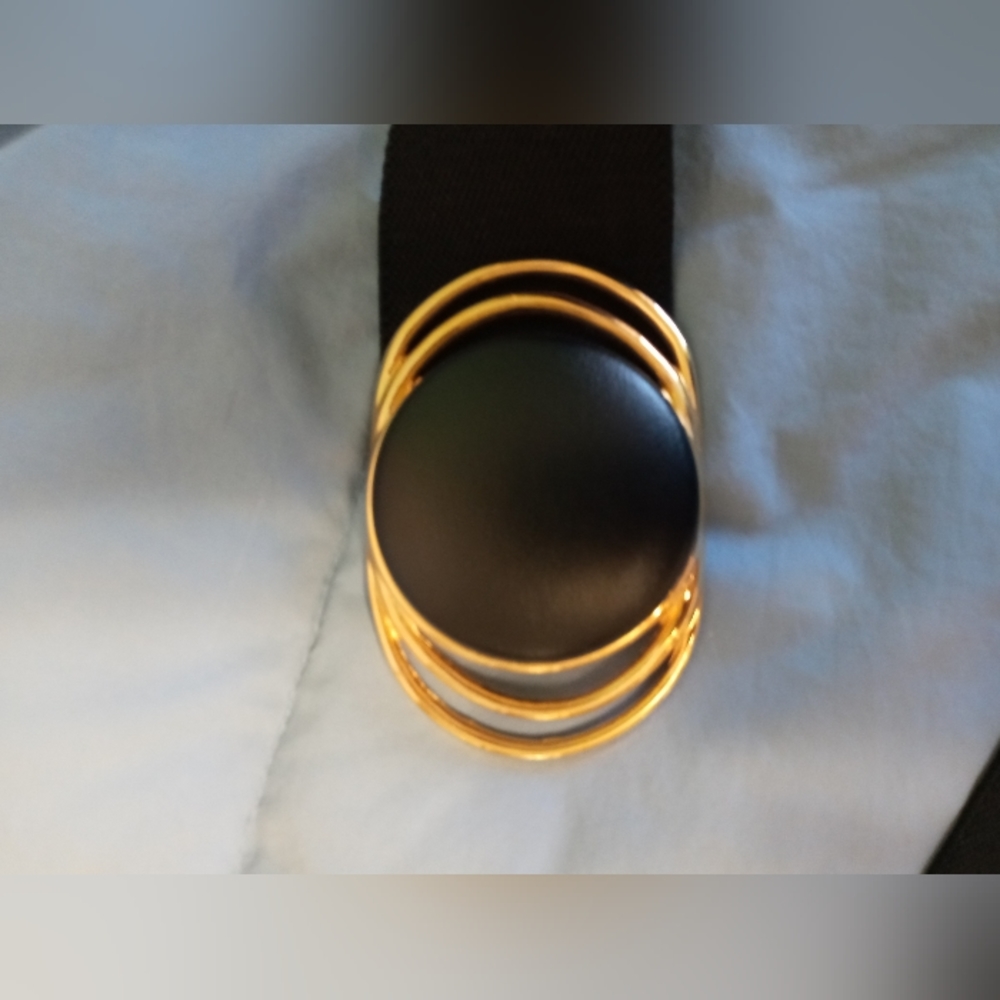 Belt 43 1\2 inch stretch. Black.